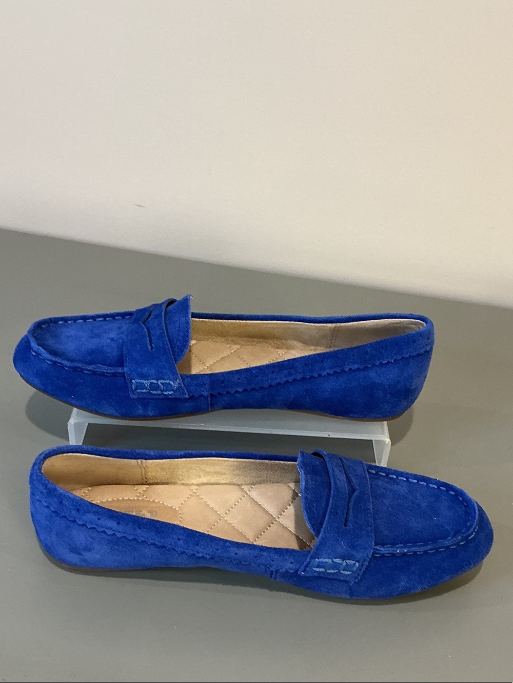 Lands' End Women's Cobalt Blue Suede Penny Loafers, size 6.5 - Picture 4 of 7